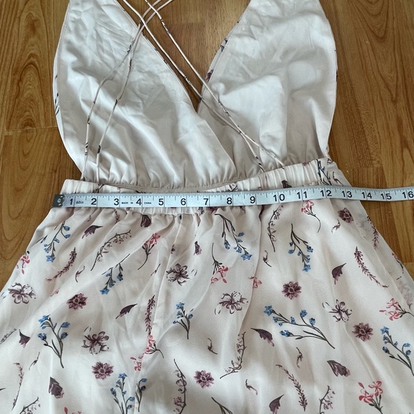 Superdown Jenny Twist Front Romper Pink Floral M14 - Picture 6 of 8